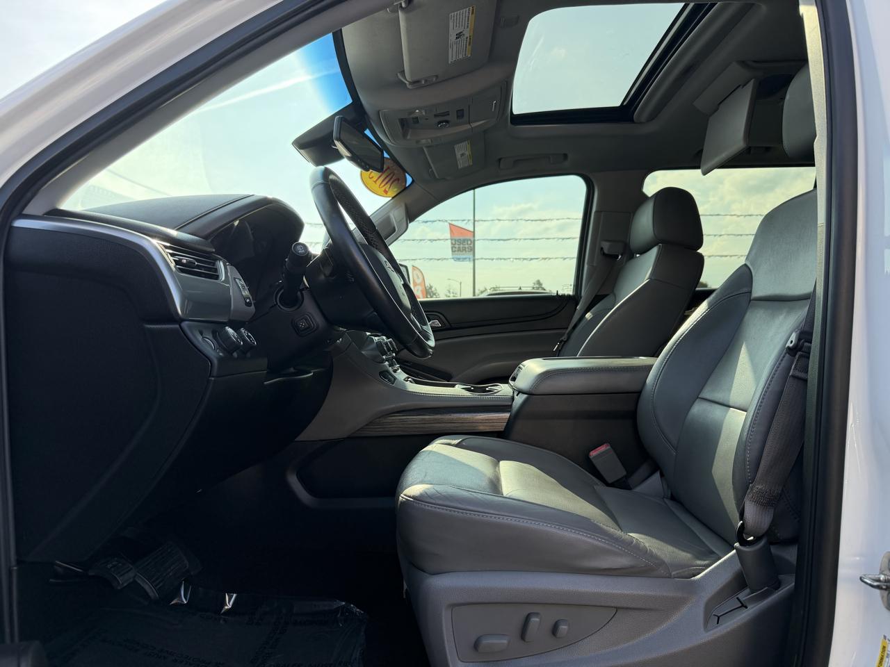 Chevrolet Suburban 4WD 4dr LT 2015