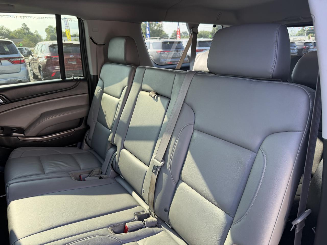 Chevrolet Suburban 4WD 4dr LT 2015