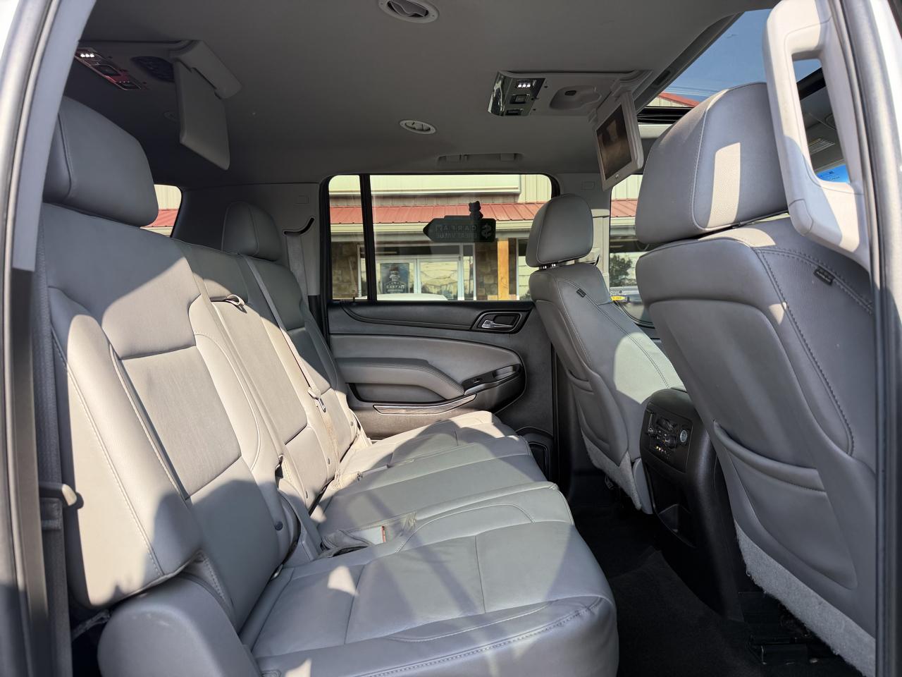 Chevrolet Suburban 4WD 4dr LT 2015