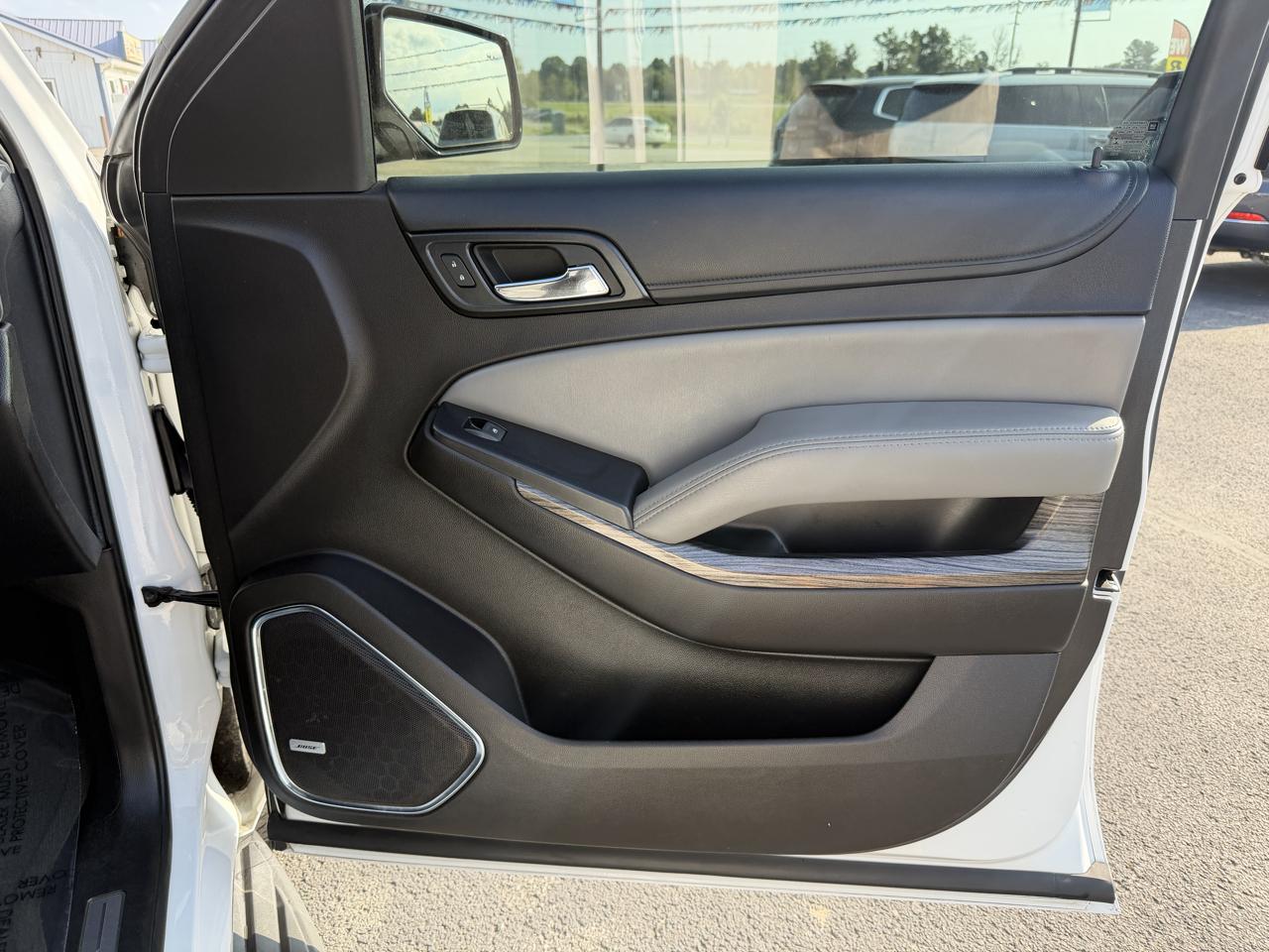 Chevrolet Suburban 4WD 4dr LT 2015