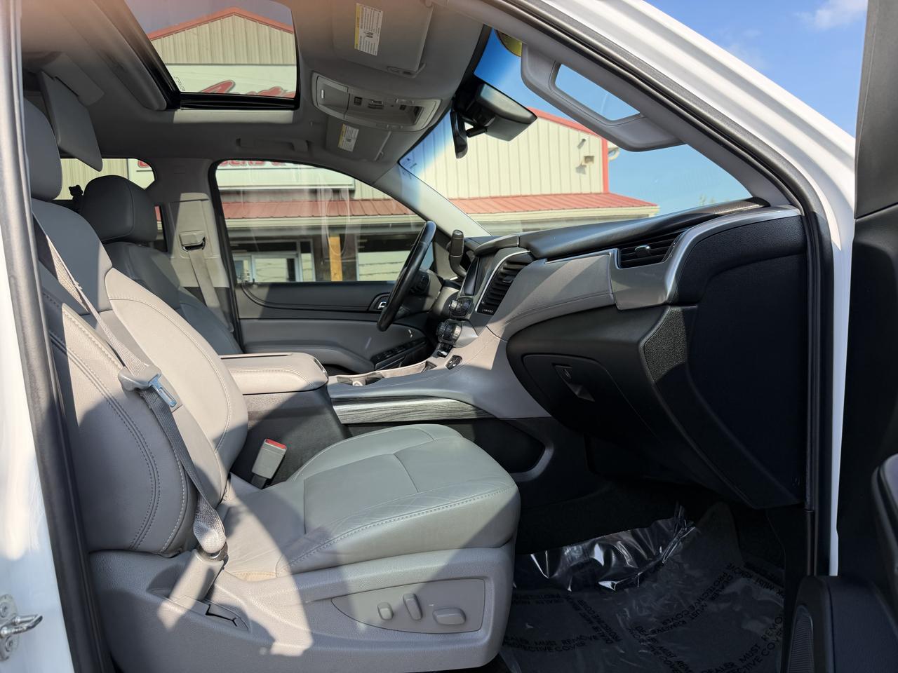 Chevrolet Suburban 4WD 4dr LT 2015