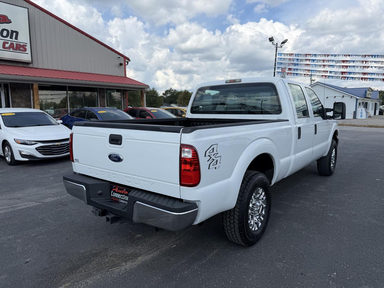 Ford Super Duty F-250 SRW XL 4WD Crew Cab 6.75' Box 2015
