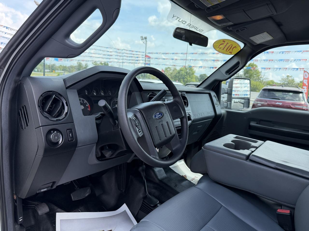 Ford Super Duty F-250 SRW XL 4WD Crew Cab 6.75' Box 2015