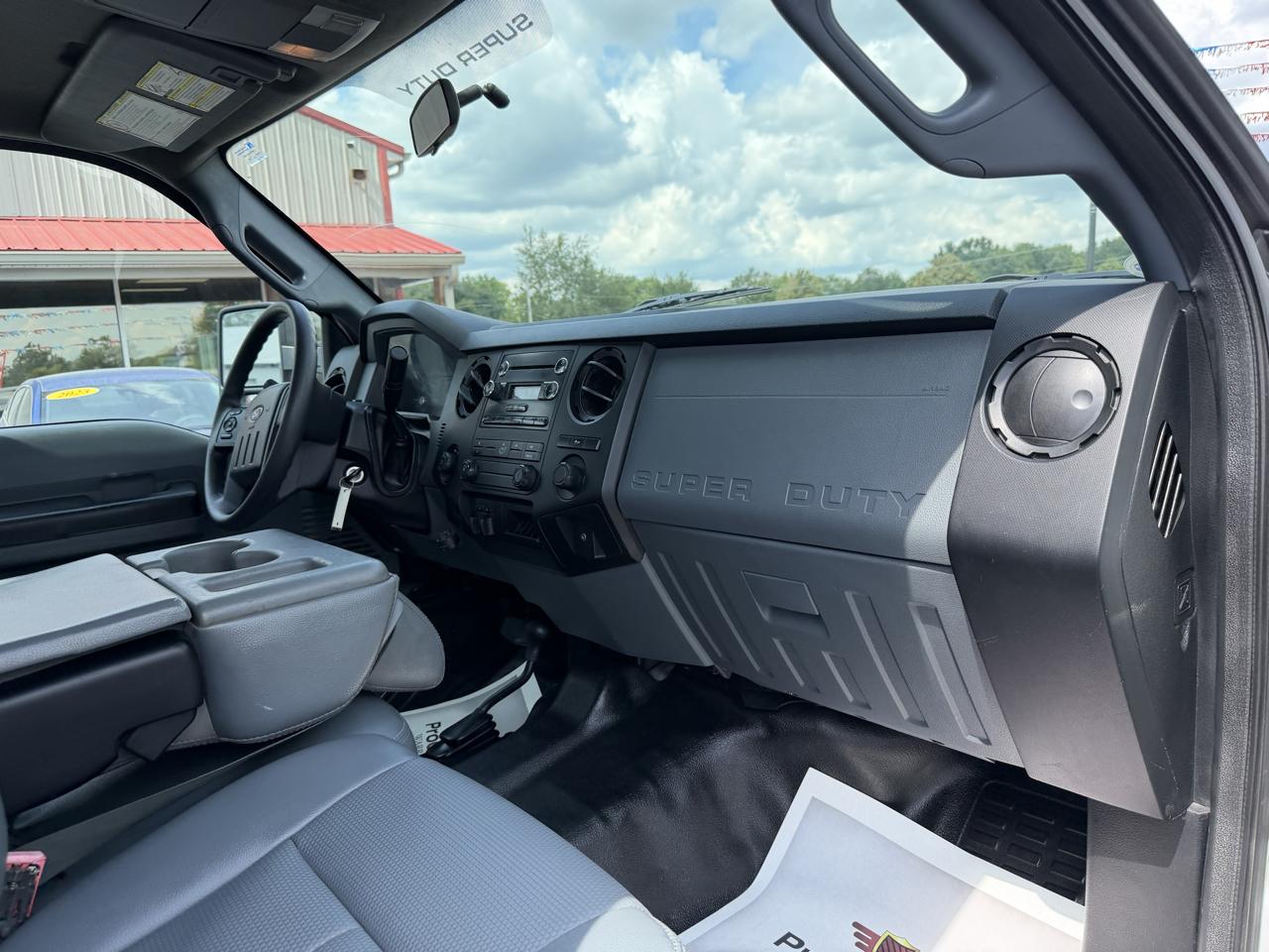 Ford Super Duty F-250 SRW XL 4WD Crew Cab 6.75' Box 2015