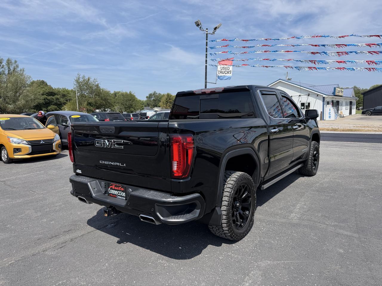GMC Sierra 1500 4WD Crew Cab 147" Denali 2020
