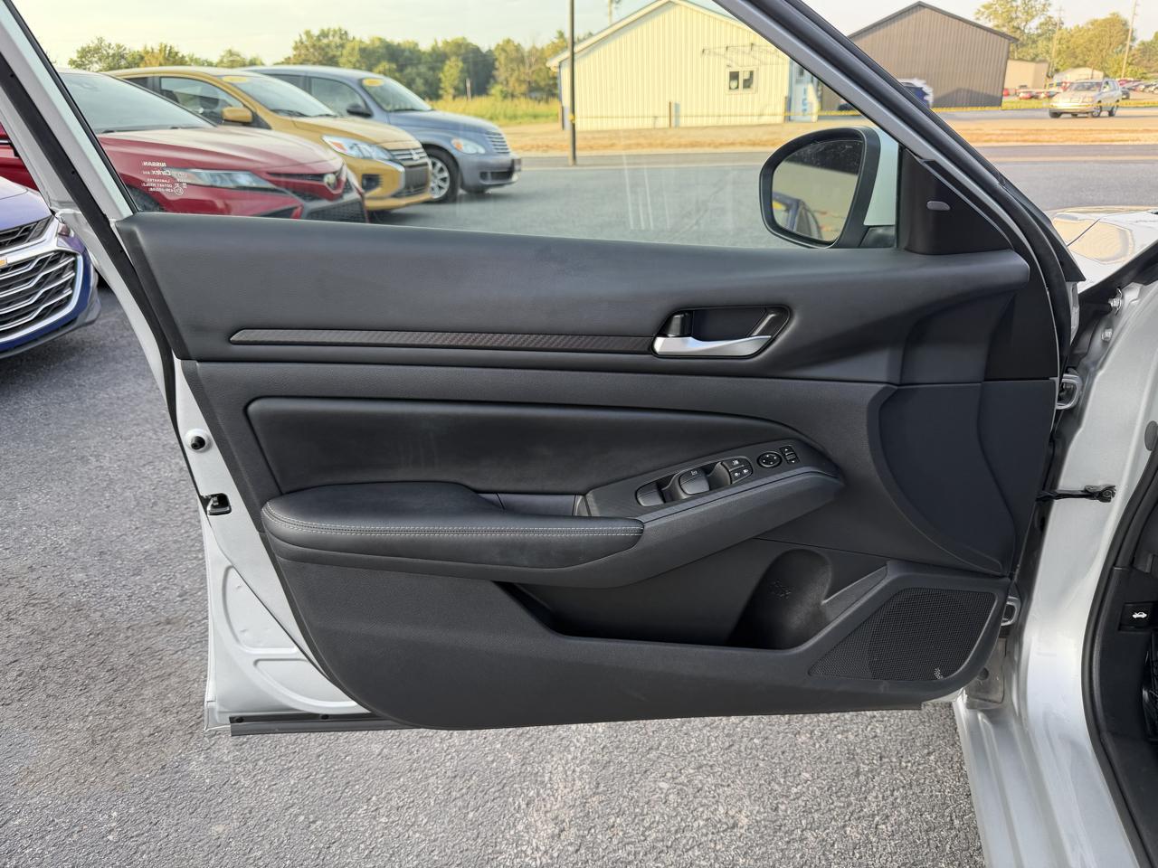 Nissan Altima 2.5 SV Sedan 2024