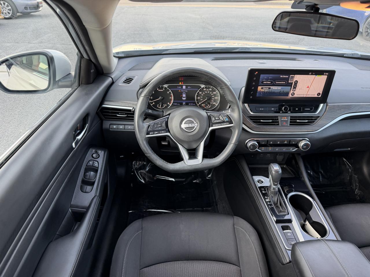 Nissan Altima 2.5 SV Sedan 2024