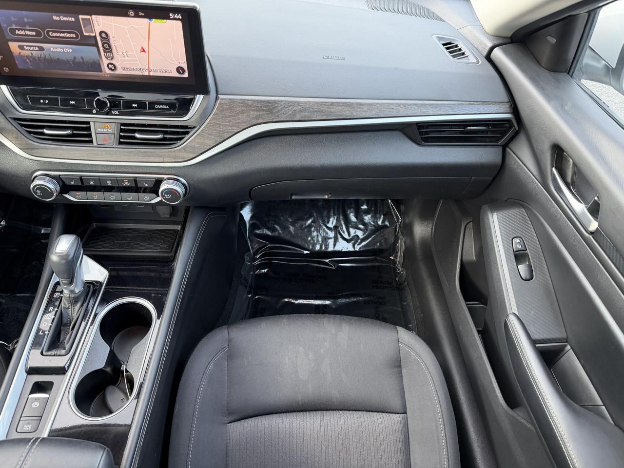 Nissan Altima 2.5 SV Sedan 2024
