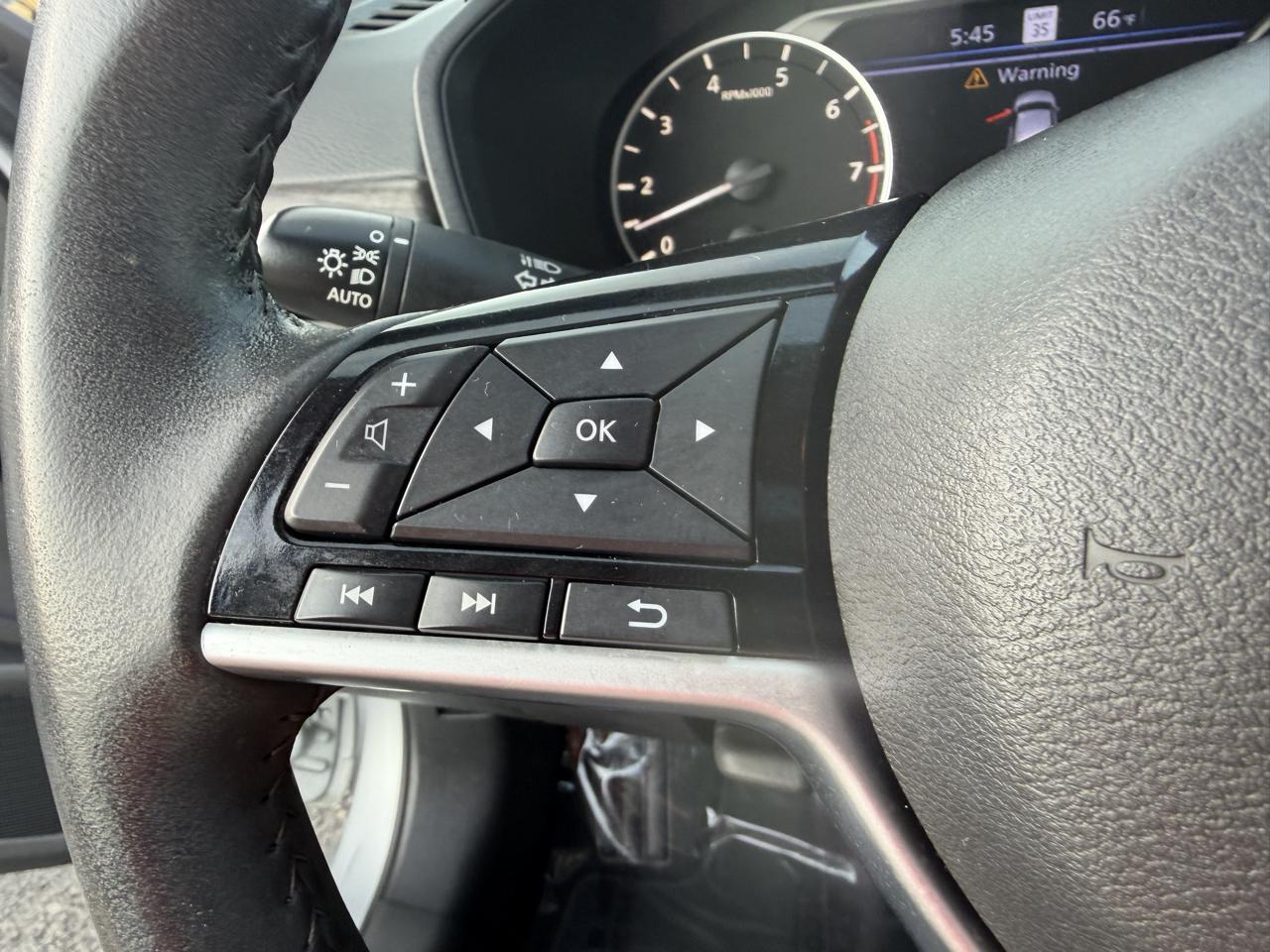 Nissan Altima 2.5 SV Sedan 2024