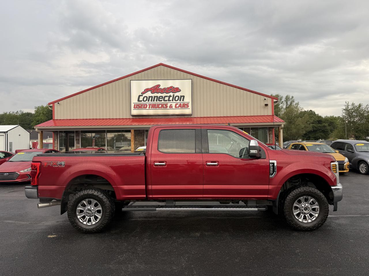 Ford Super Duty F-250 SRW 4WD Crew Cab 156" Lariat 2019