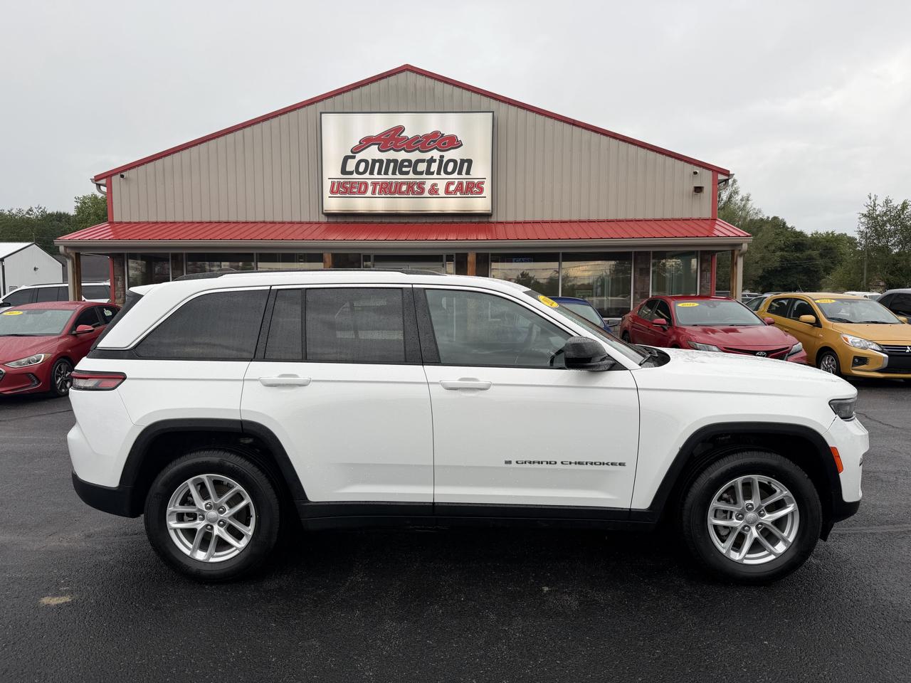 Jeep Grand Cherokee Laredo 4x4 2023