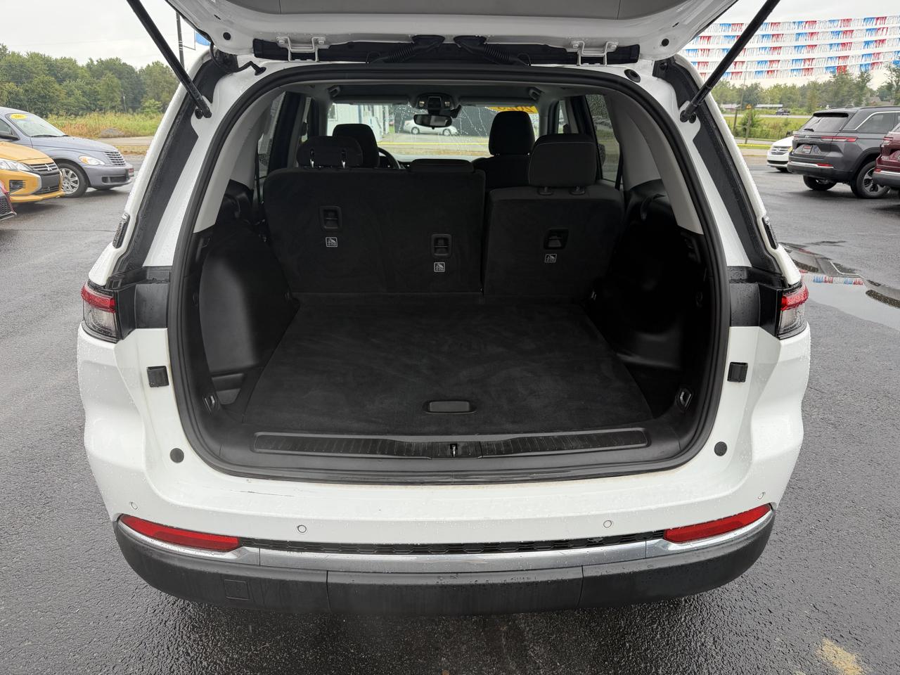 Jeep Grand Cherokee Laredo 4x4 2023