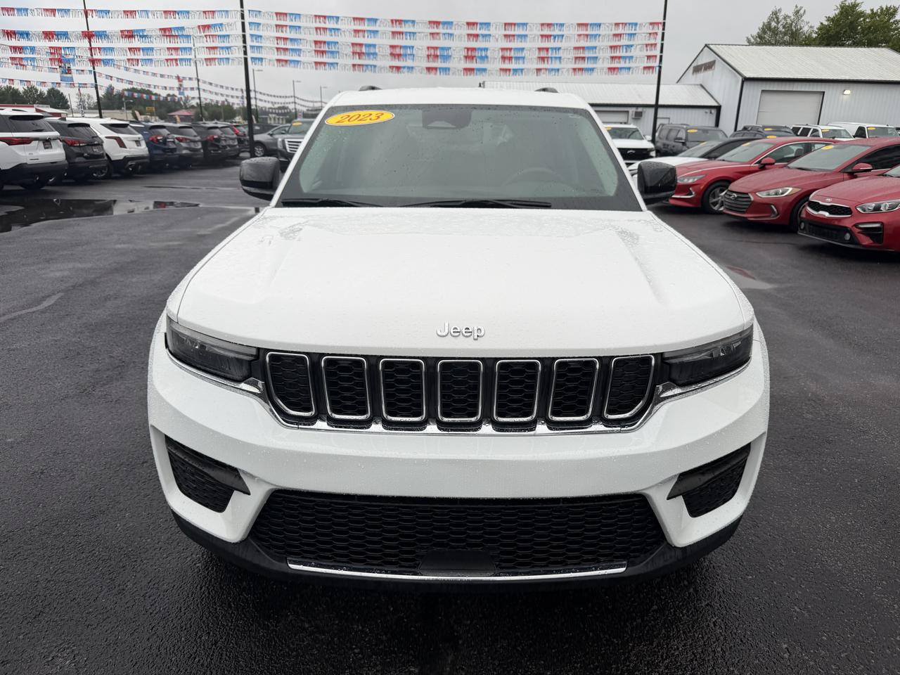 Jeep Grand Cherokee Laredo 4x4 2023