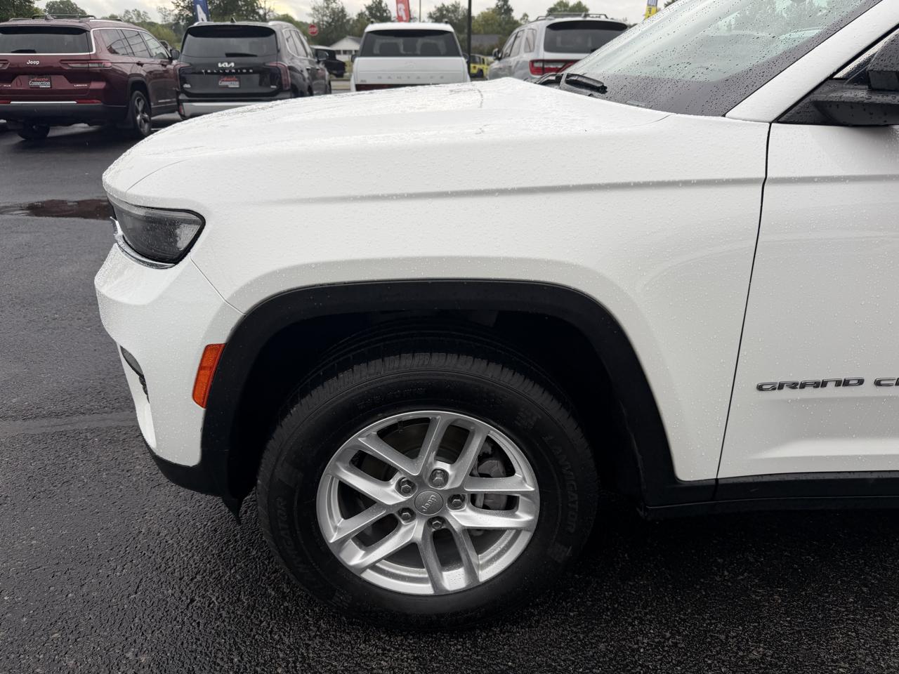 Jeep Grand Cherokee Laredo 4x4 2023