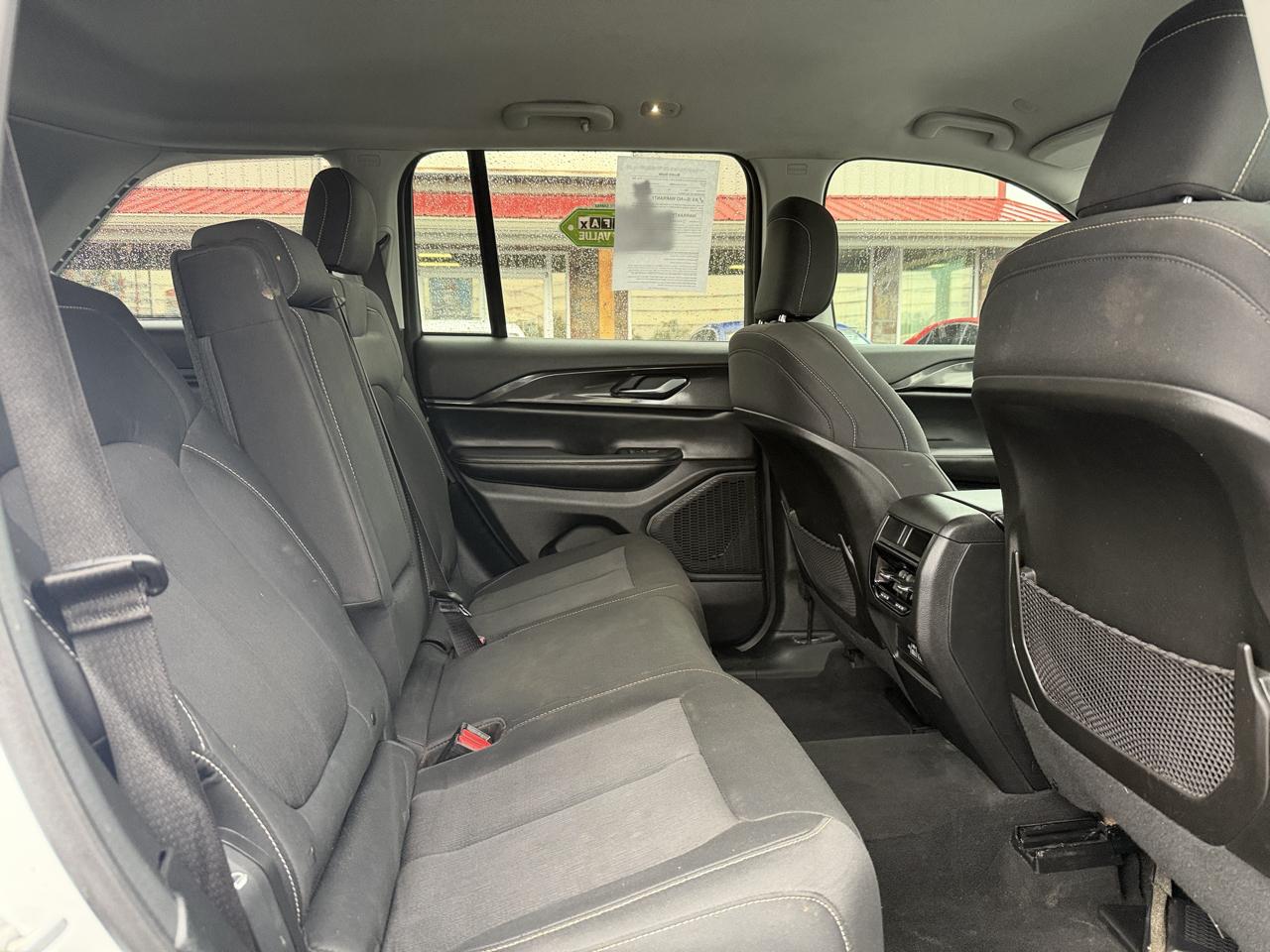 Jeep Grand Cherokee Laredo 4x4 2023