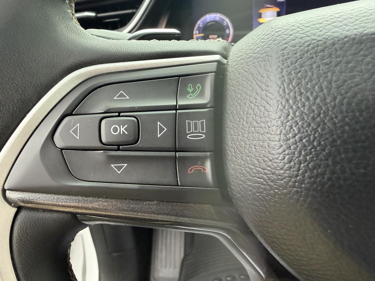 Jeep Grand Cherokee Laredo 4x4 2023