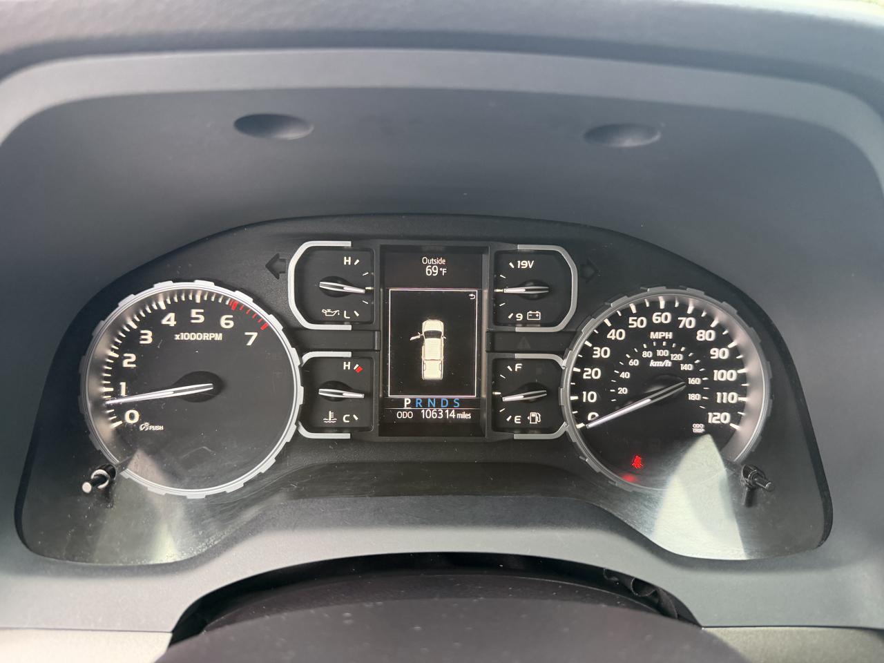 Toyota Tundra 2WD SR5 CrewMax 5.5' Bed 5.7L (Natl) 2021