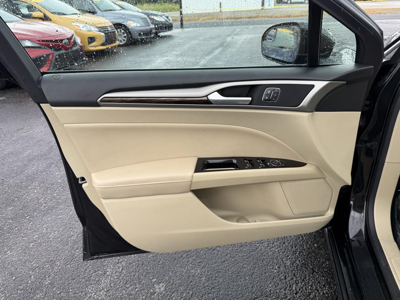 Ford Fusion 4dr Sdn SE FWD 2014