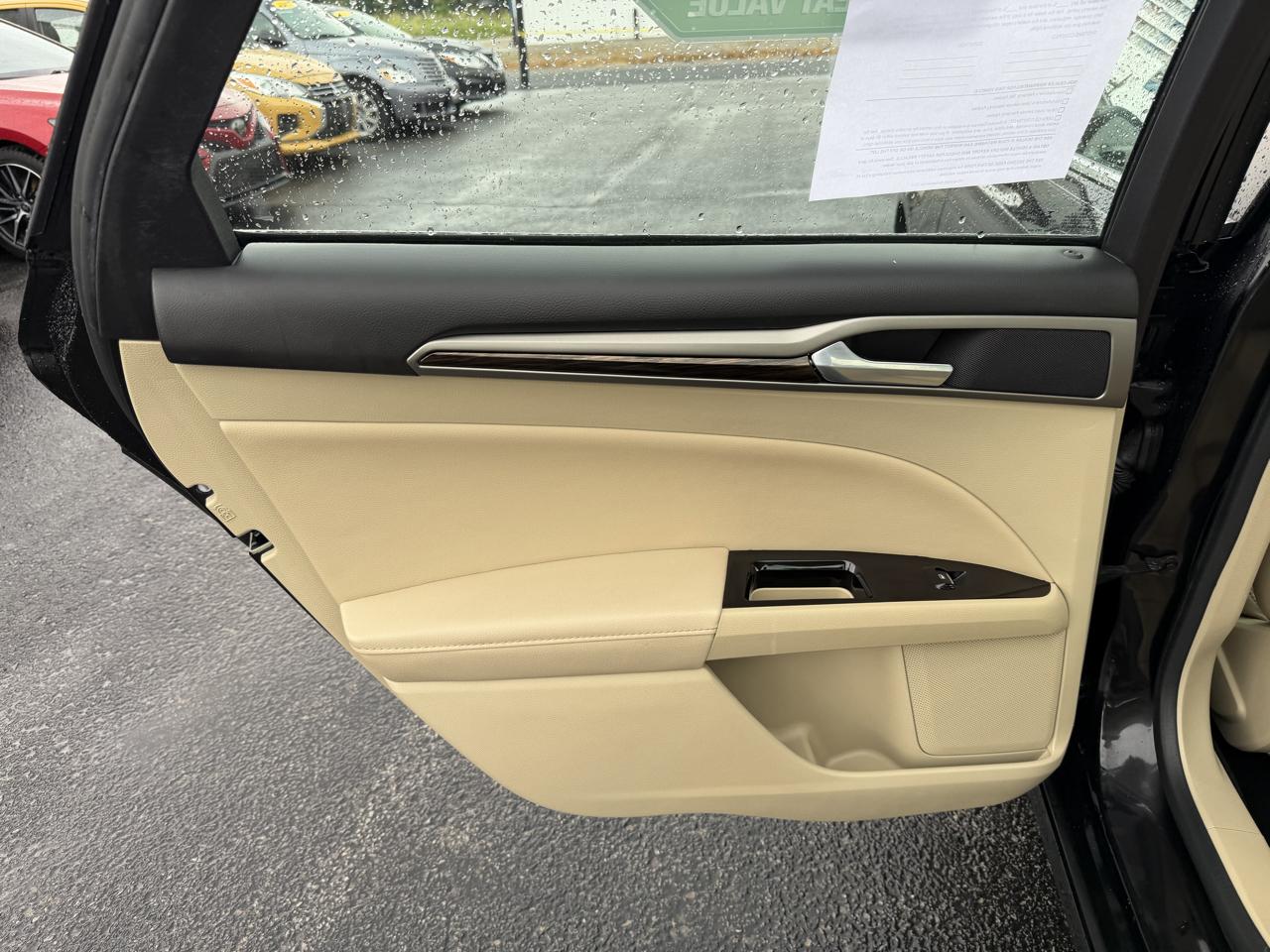 Ford Fusion 4dr Sdn SE FWD 2014