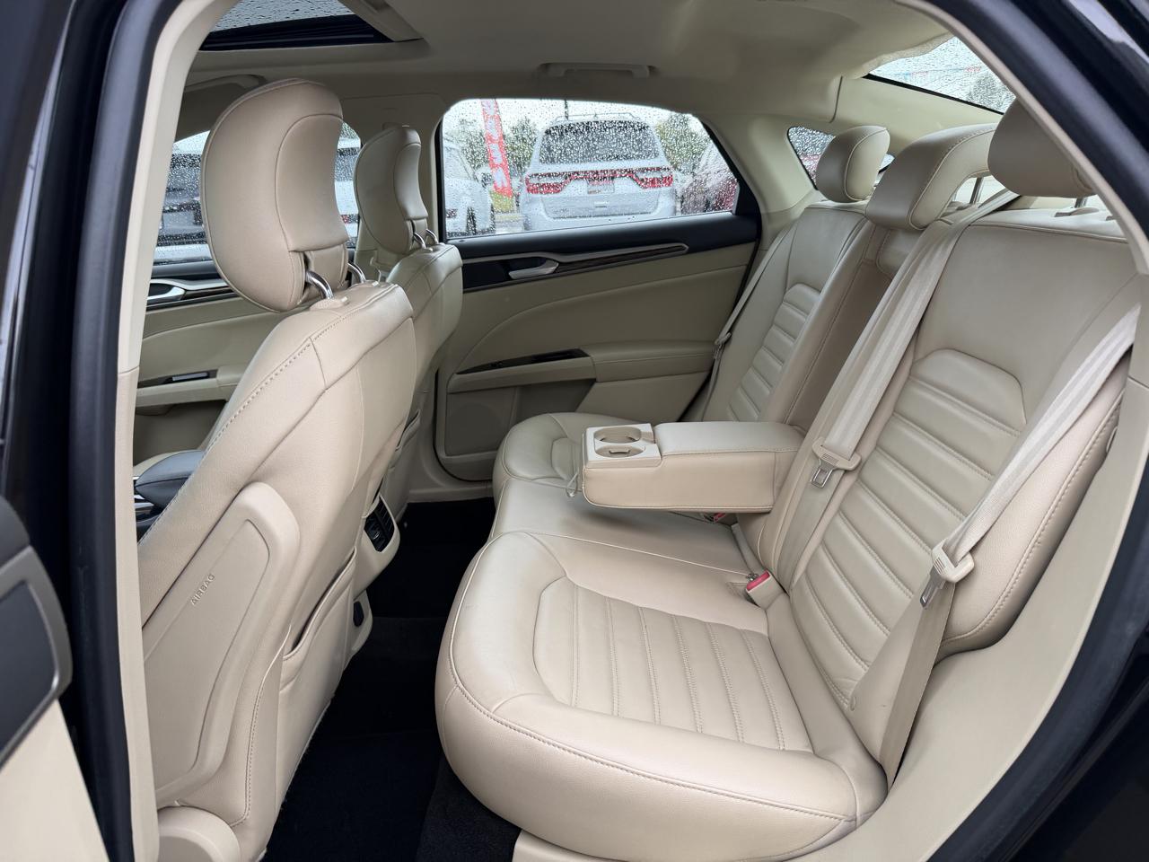 Ford Fusion 4dr Sdn SE FWD 2014