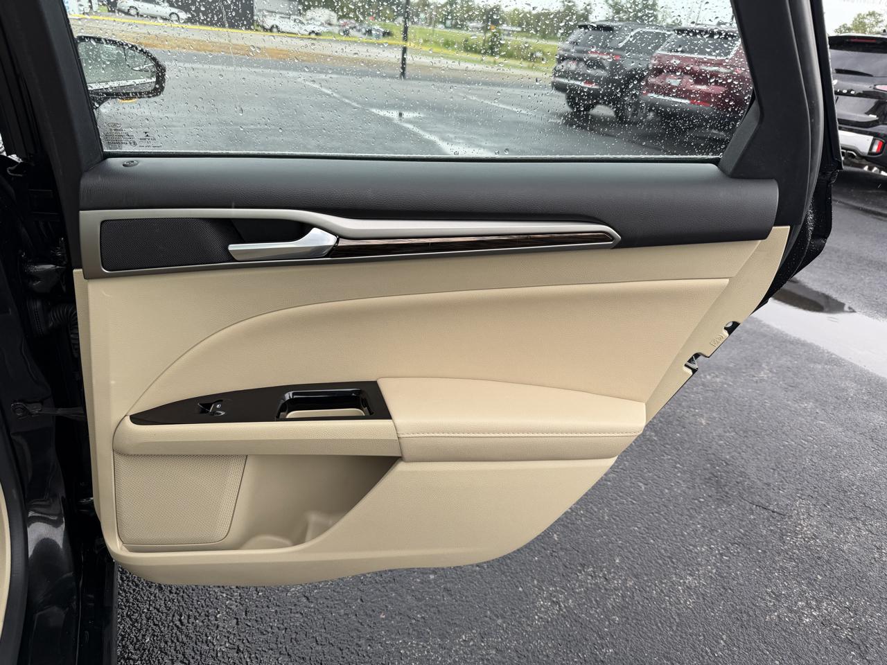 Ford Fusion 4dr Sdn SE FWD 2014