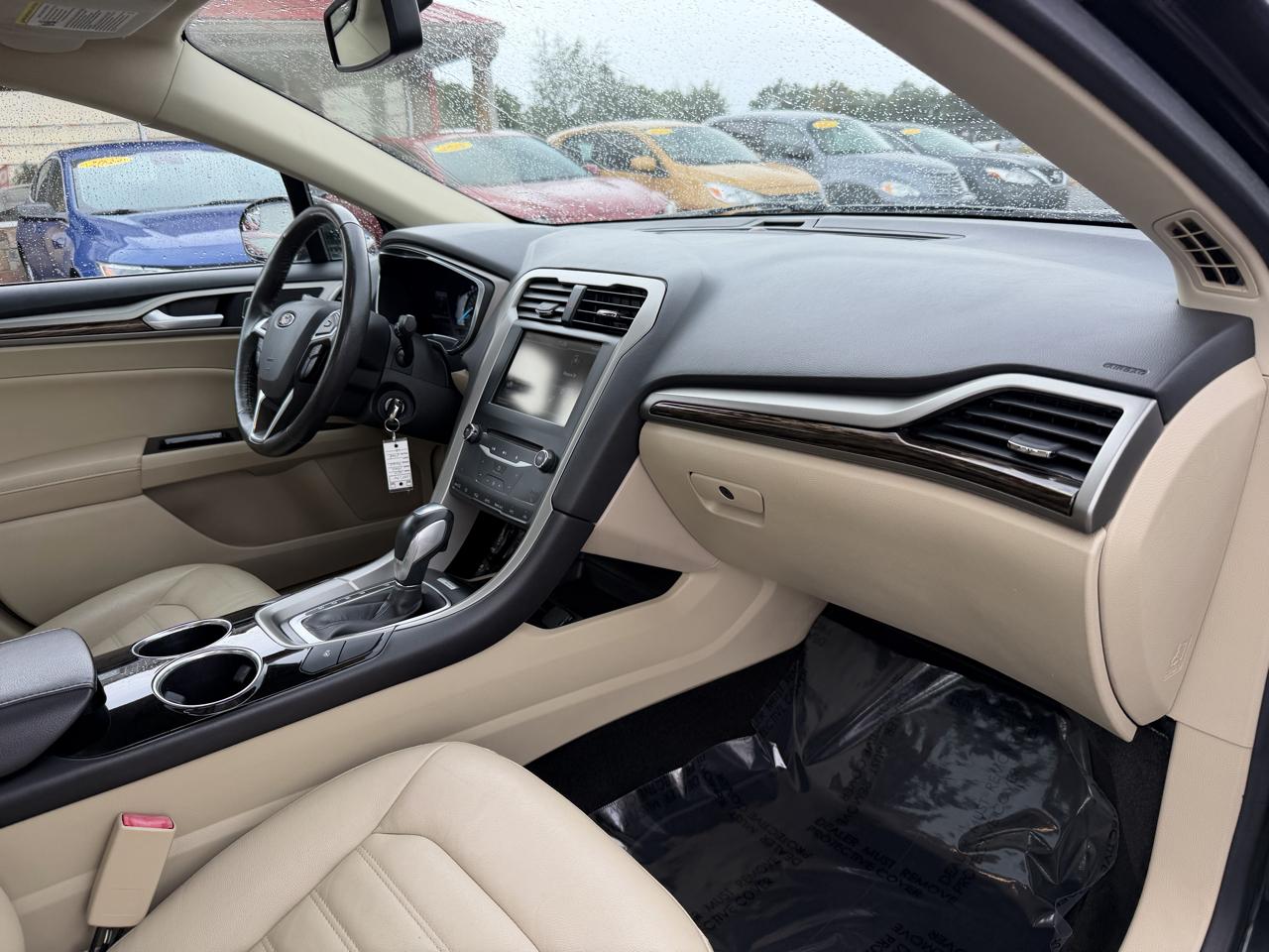 Ford Fusion 4dr Sdn SE FWD 2014