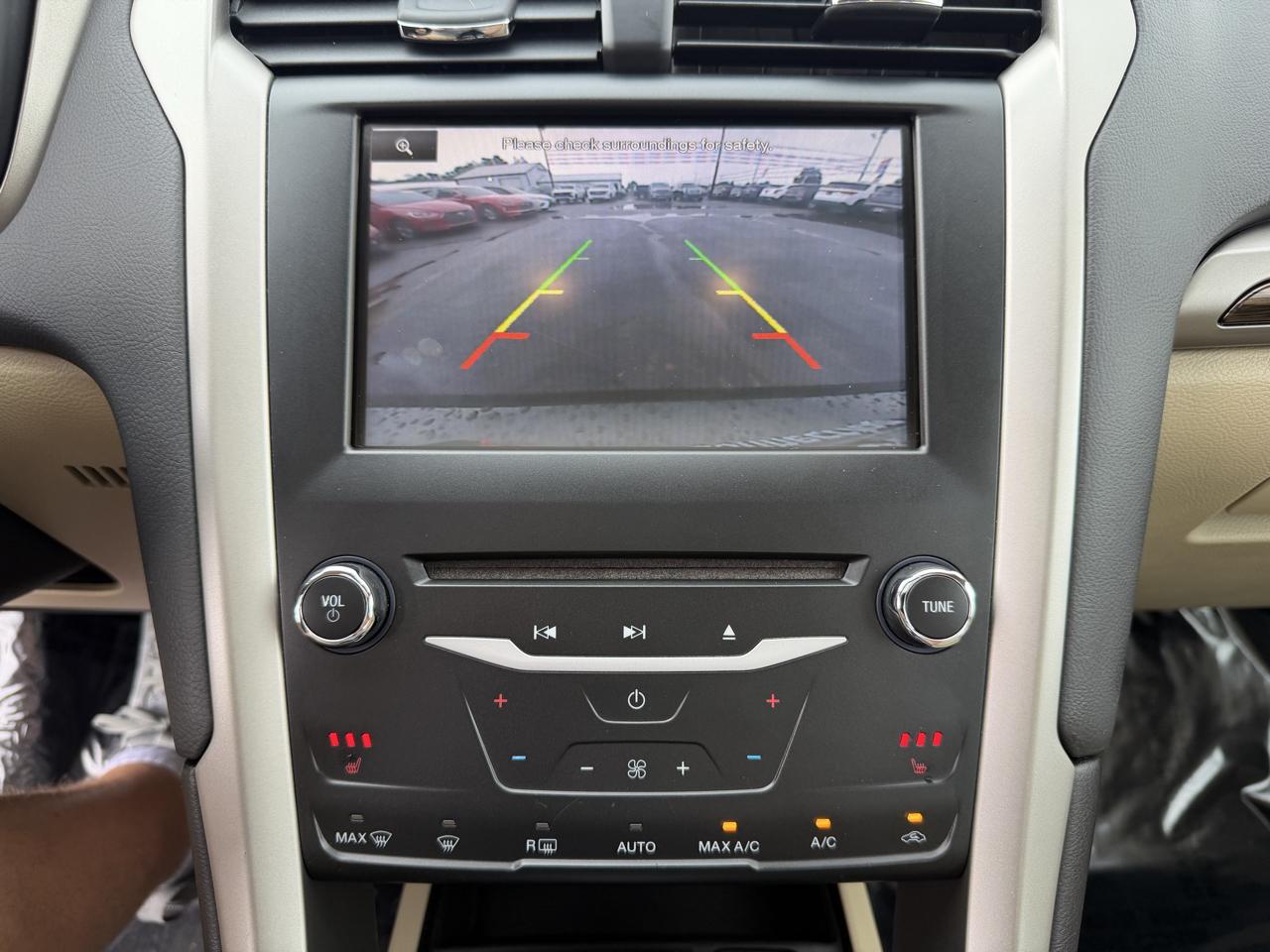 Ford Fusion 4dr Sdn SE FWD 2014
