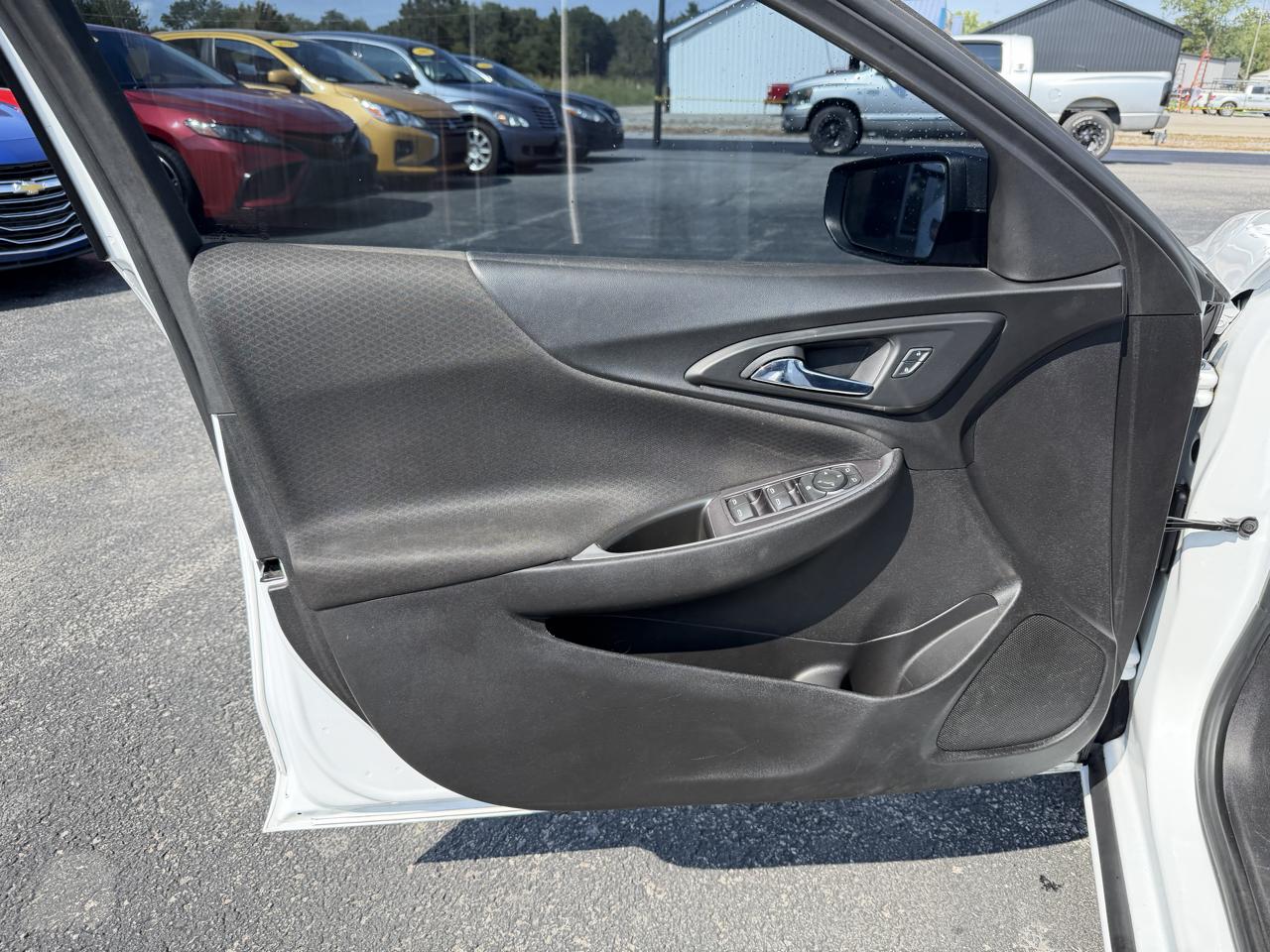 Chevrolet Malibu photo 11