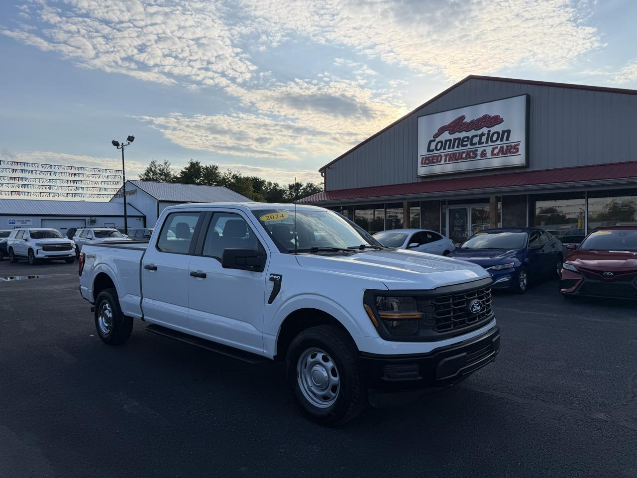 Ford F-150 4WD SuperCrew 150" XL 2024