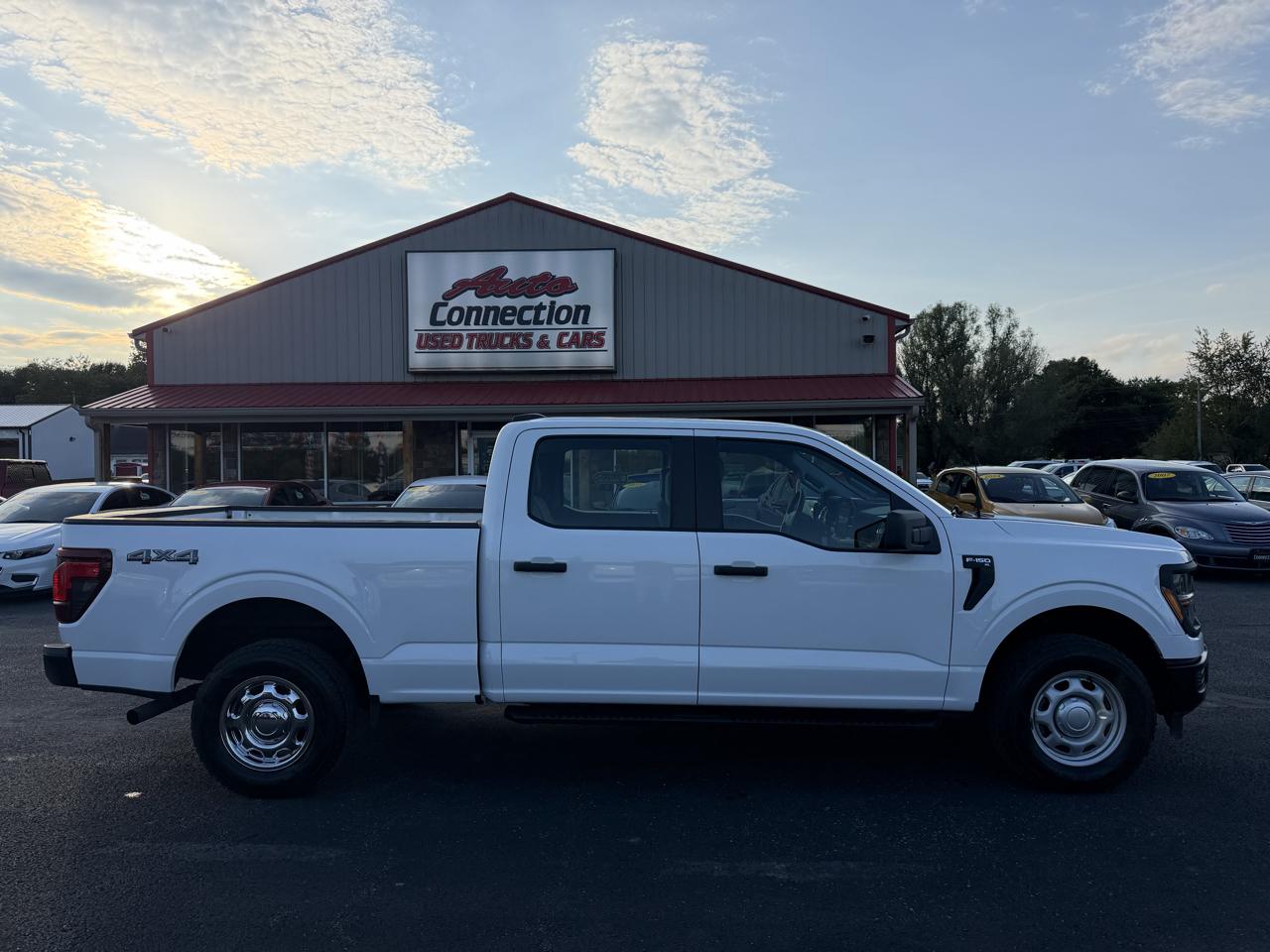 Ford F-150 4WD SuperCrew 150" XL 2024