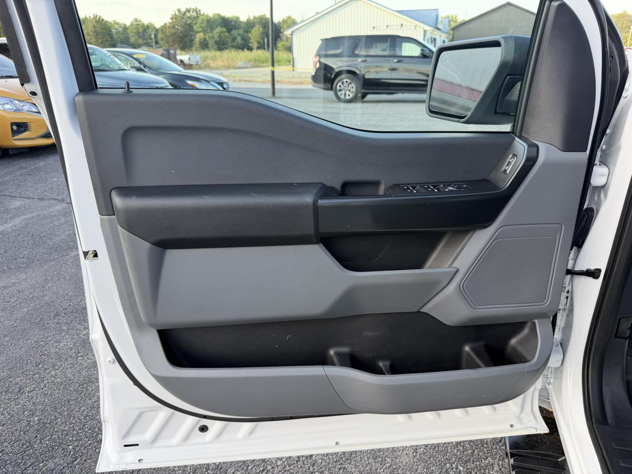 Ford F-150 4WD SuperCrew 150" XL 2024