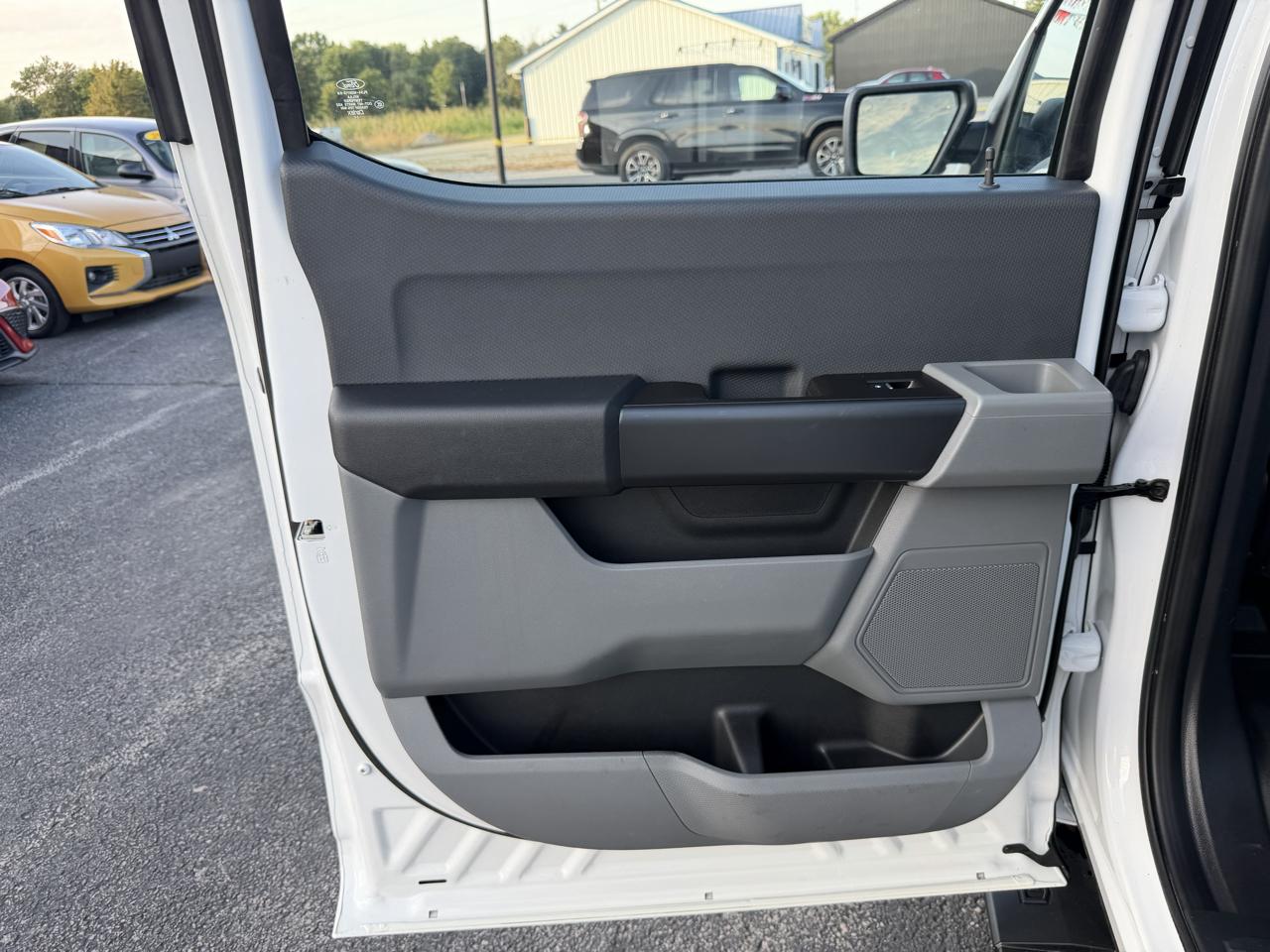 Ford F-150 4WD SuperCrew 150" XL 2024