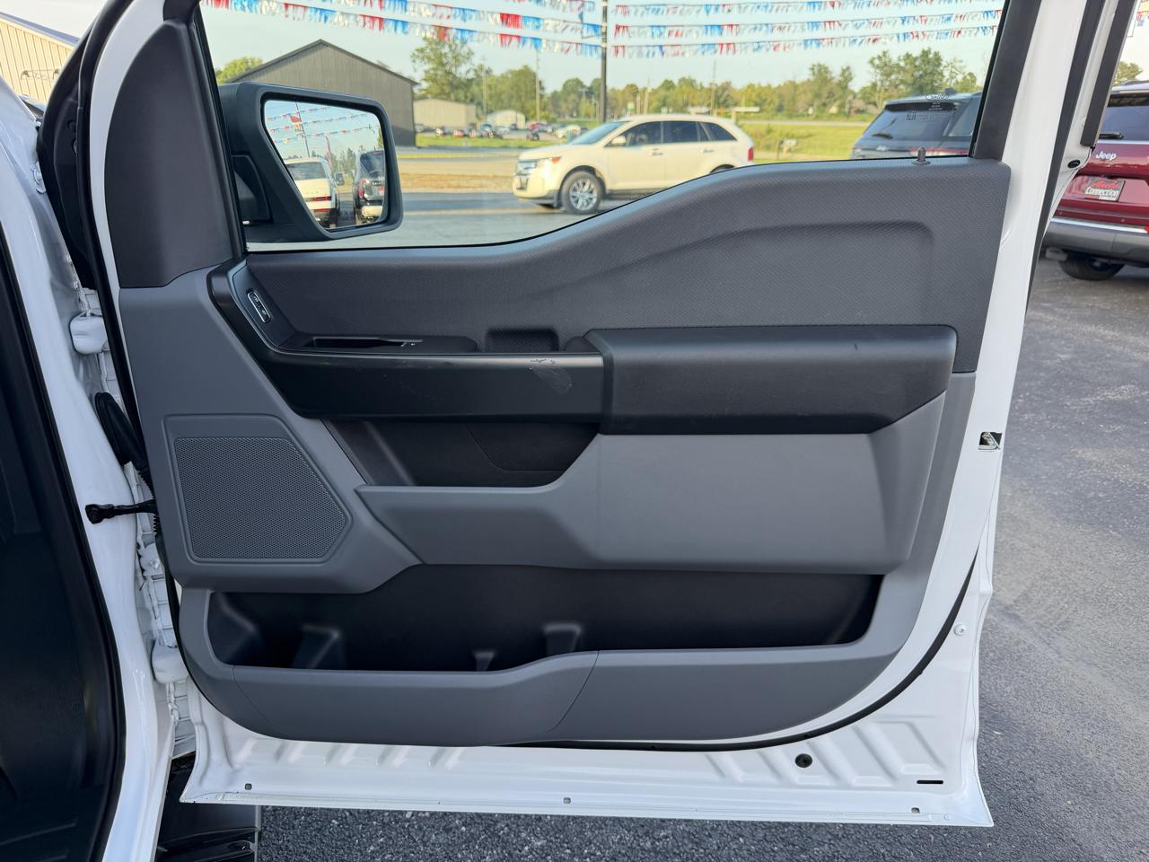 Ford F-150 4WD SuperCrew 150" XL 2024