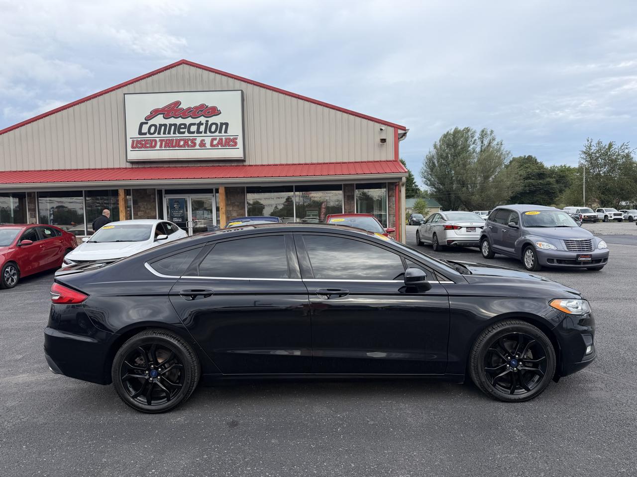 Ford Fusion SE FWD 2020