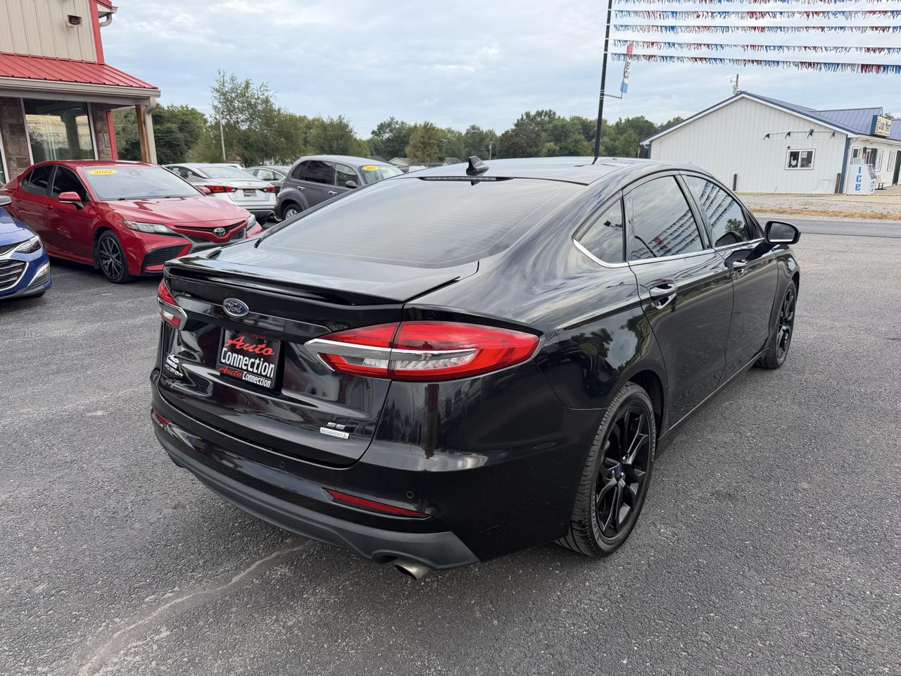 Ford Fusion SE FWD 2020
