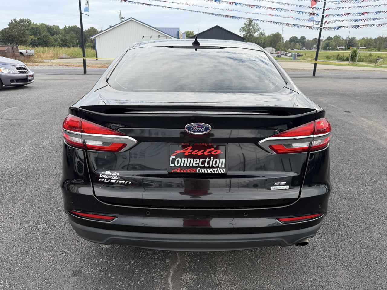 Ford Fusion SE FWD 2020
