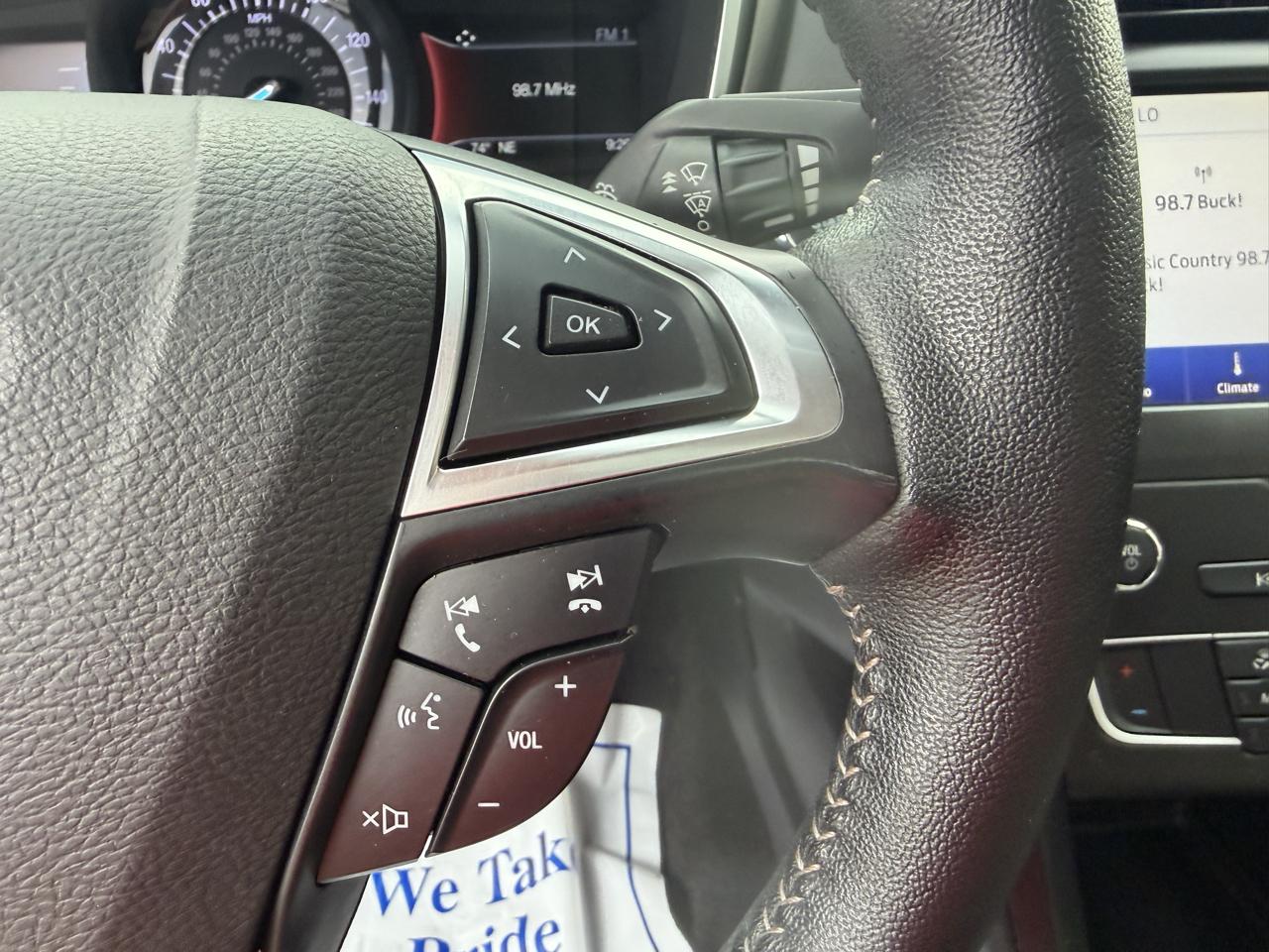 Ford Fusion SE FWD 2020