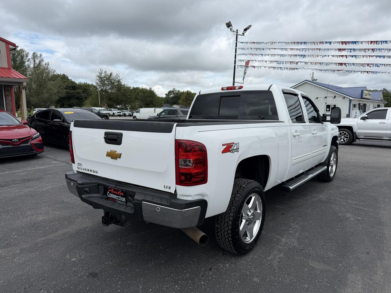 Chevrolet Silverado photo 4