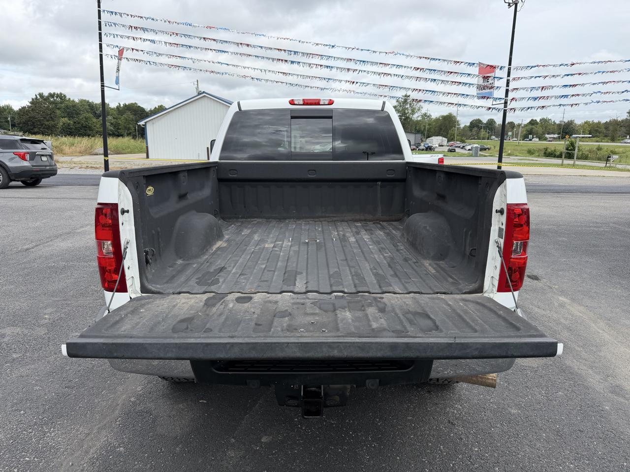 Chevrolet Silverado photo 6