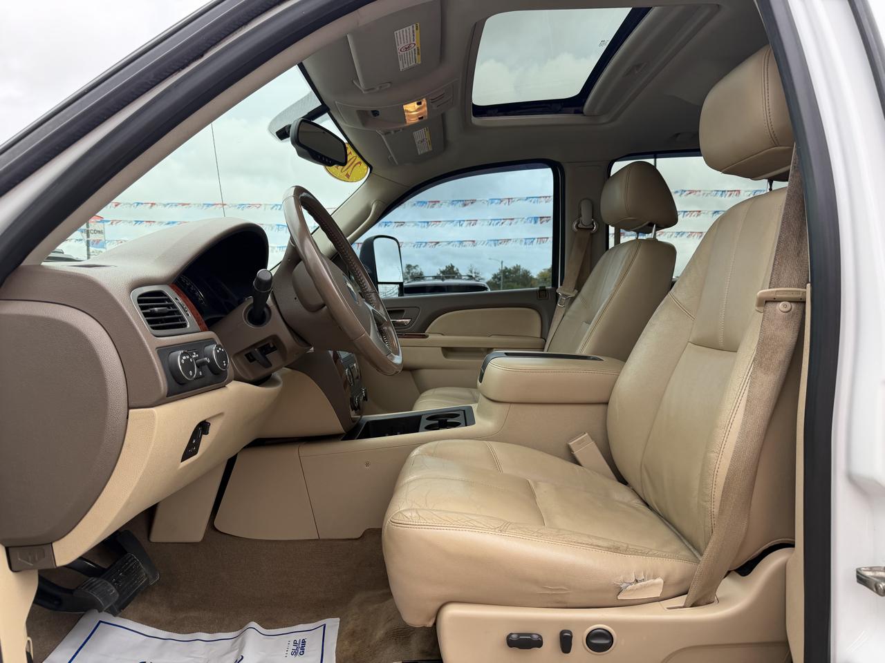Chevrolet Silverado photo 14