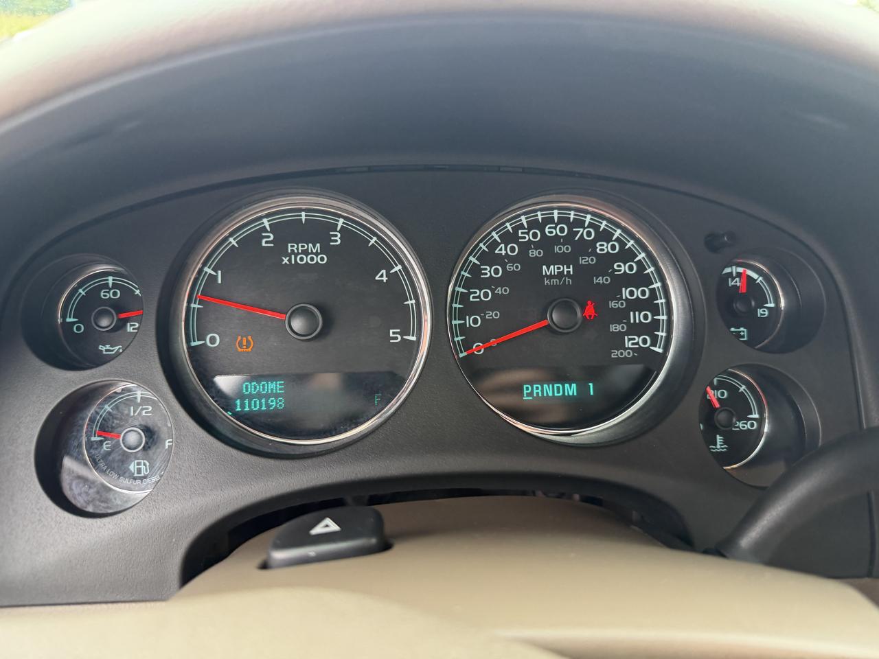 Chevrolet Silverado photo 24