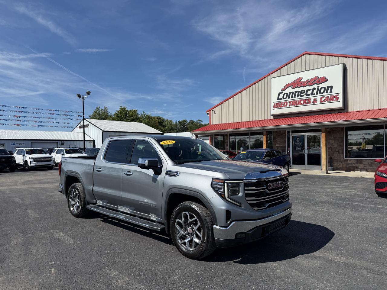 2023 GMC Sierra 1500 4WD Crew Cab 147" SLT