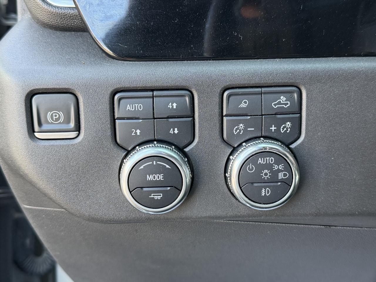 GMC Sierra 1500 4WD Crew Cab 147" SLT 2023