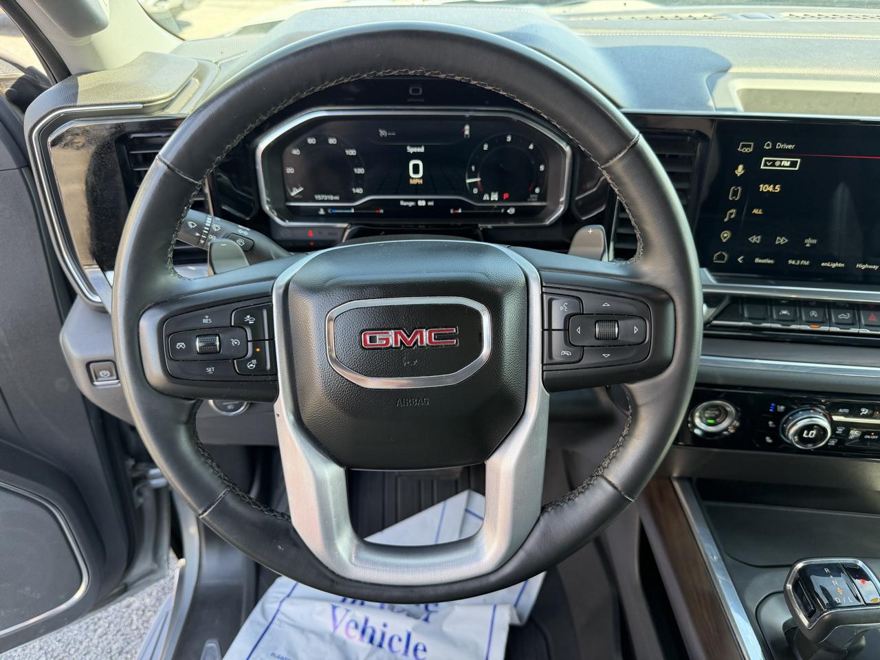 GMC Sierra 1500 4WD Crew Cab 147" SLT 2023