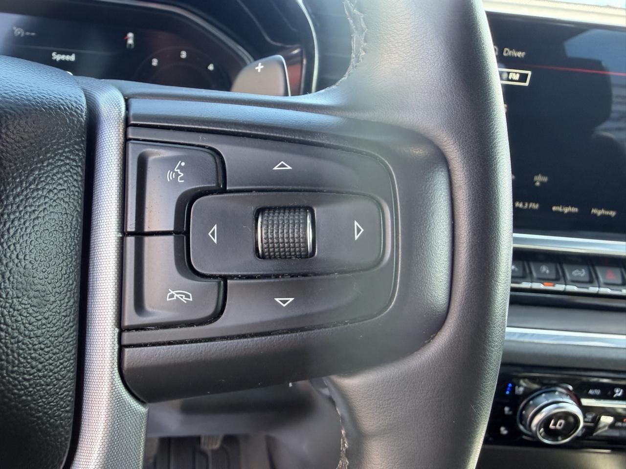 GMC Sierra 1500 4WD Crew Cab 147" SLT 2023