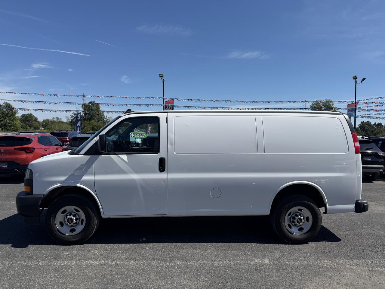 GMC Savana Cargo Van RWD 2500 135" 2023