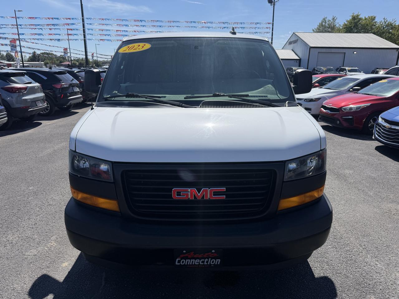 GMC Savana Cargo Van RWD 2500 135" 2023