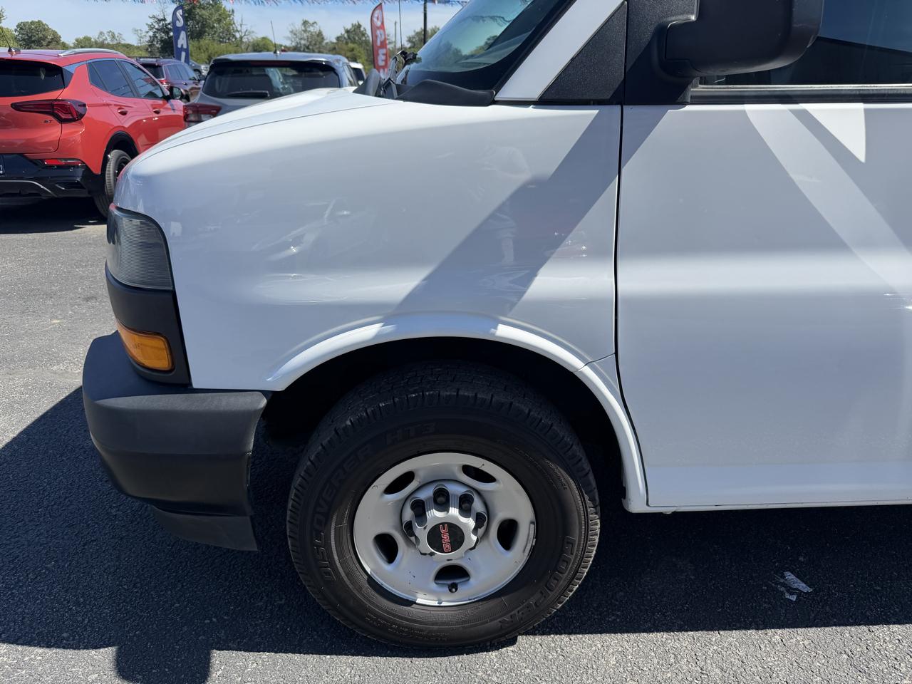 GMC Savana Cargo Van RWD 2500 135" 2023