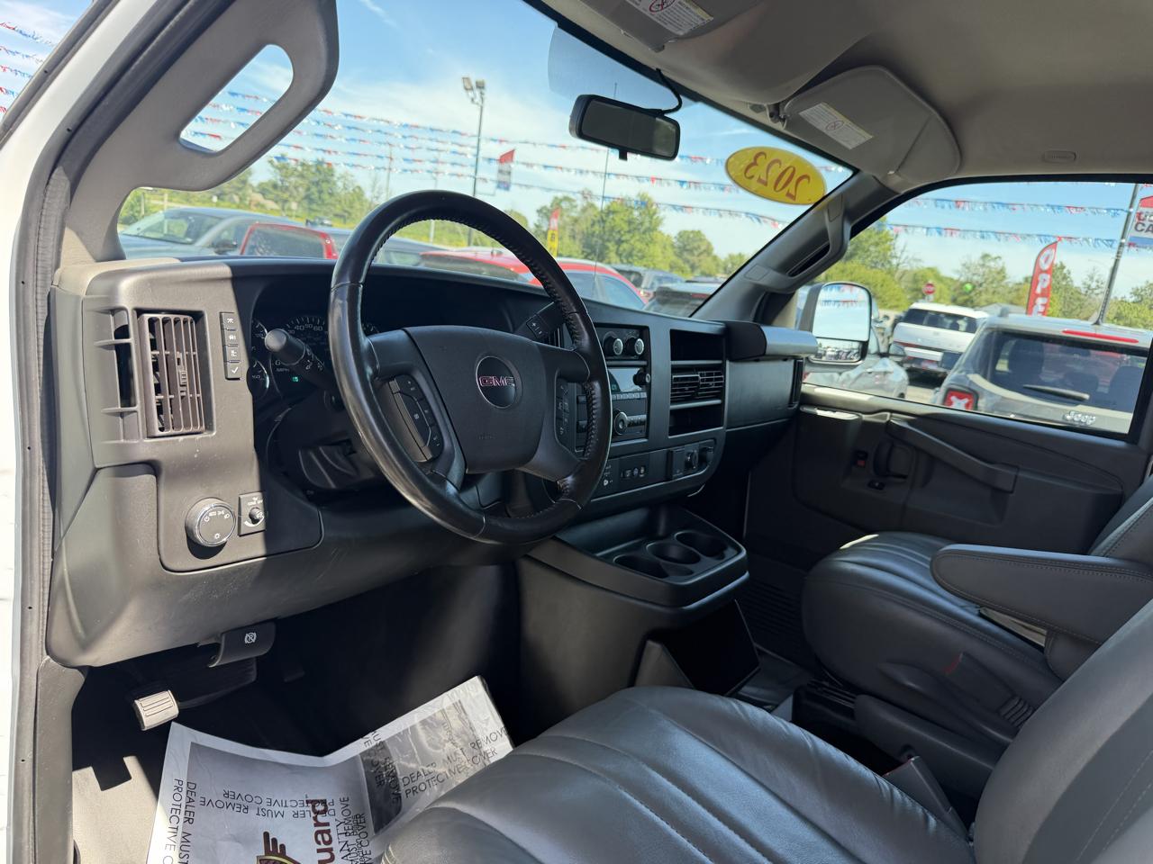 GMC Savana Cargo Van RWD 2500 135" 2023