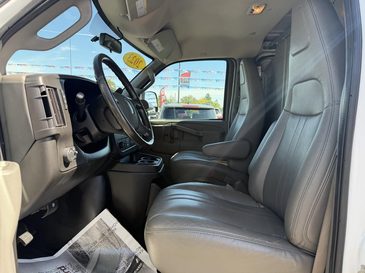 GMC Savana Cargo Van RWD 2500 135" 2023